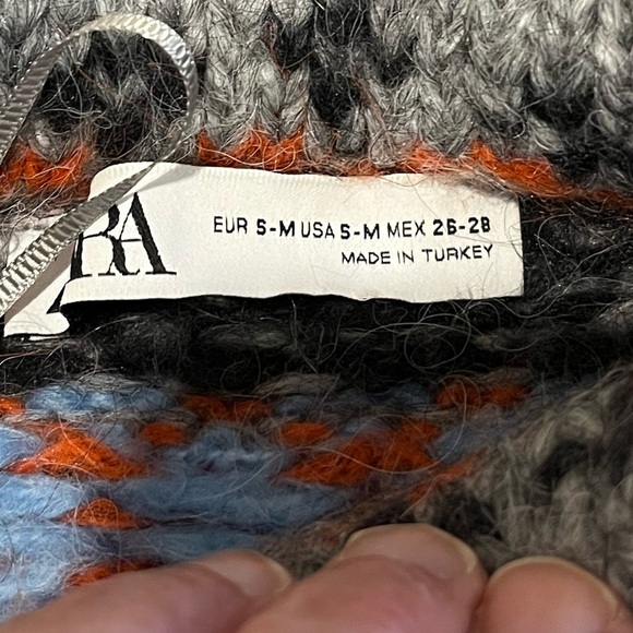 💖 ZARA – Colorful Jacquard Knit Sweater – Size S/M - Picture 2 of 11